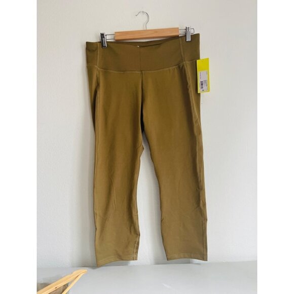 NWT All In Motion Olive Green Cropped Leggings - Picture 2 of 6